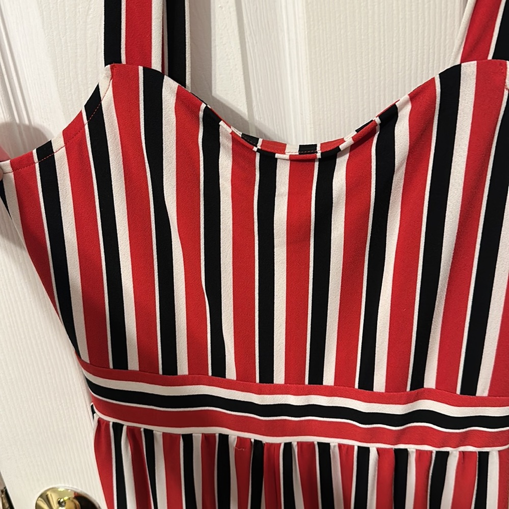Express Jumpsuit - Picture 3 of 7
